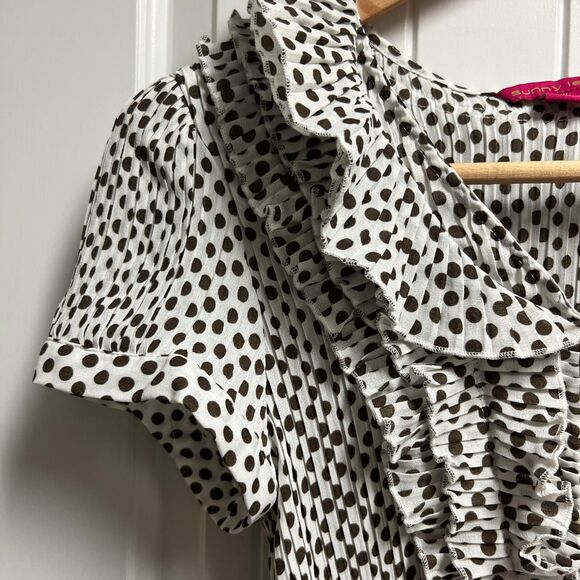 NWT Flower Wonder Sunny Leigh Brown Polka Dot Short Sleeve Button Down Shirt - Picture 5 of 6